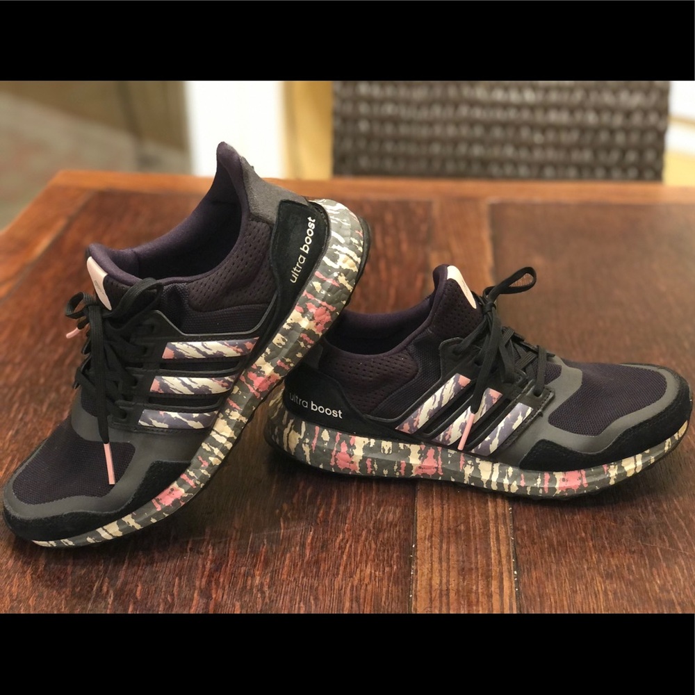 Adidas ultra boost - Black/pink/grey - Sz 7.5